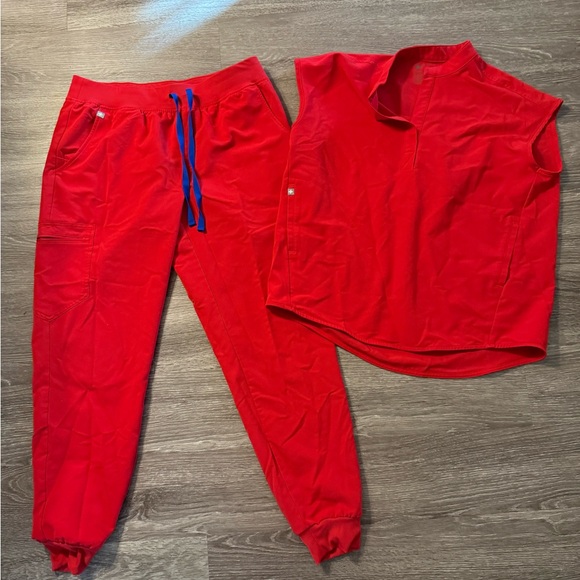 Figs Winning Red Zamora Rafaela Scrub Set Pink - Picture 1 of 2